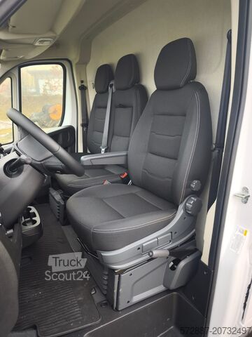 Skříňová dodávka Peugeot Boxer 335 L3H2 BlueHDi 140 AHK,7"Audio,C