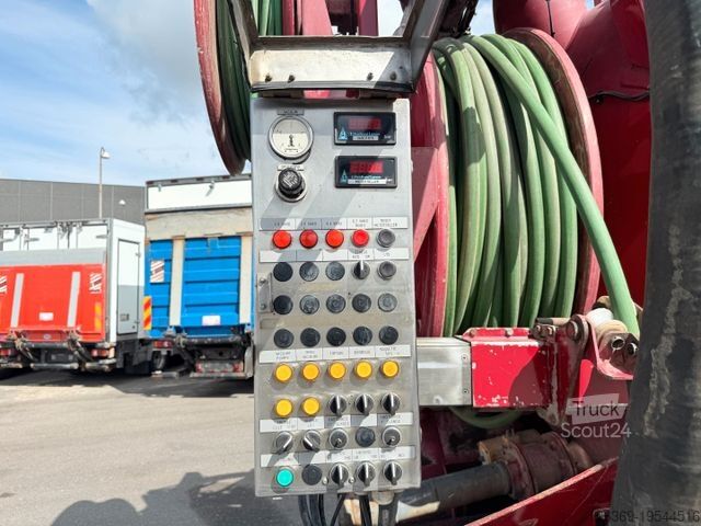 Vakuumtankbil Case 240 Puma - Hvidtved Larsen 10.000 L Kombi