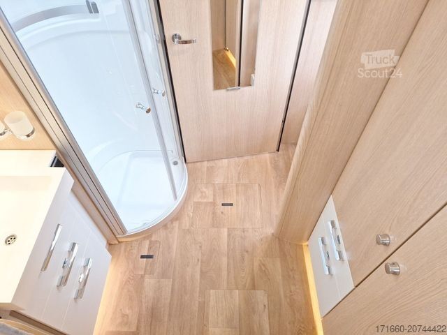 Integreret autocamper HYMER/ERIBA B-Klasse ML I 880 Klima|SAT|Solar|Hubstützen