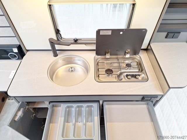 Przyczepa kempingowa HYMER/ERIBA Eriba Novaline 495 Lulea Leaf, Truma Combi-4 E