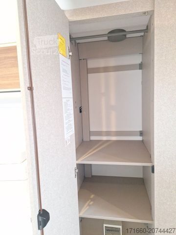 Przyczepa kempingowa HYMER/ERIBA Eriba Novaline 495 Lulea Leaf, Truma Combi-4 E