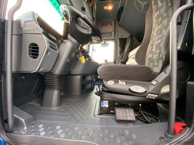 Standard dragbil MERCEDES-BENZ Actros 1844 MP2 | Megaspace*2x Tank*Retarder*AC