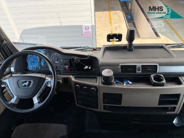 Standard tractor unit MAN TGX 18.500 4X2 BLS