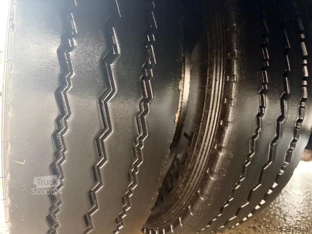 Auflieger mit Pritsche & Plane VAN_ECK