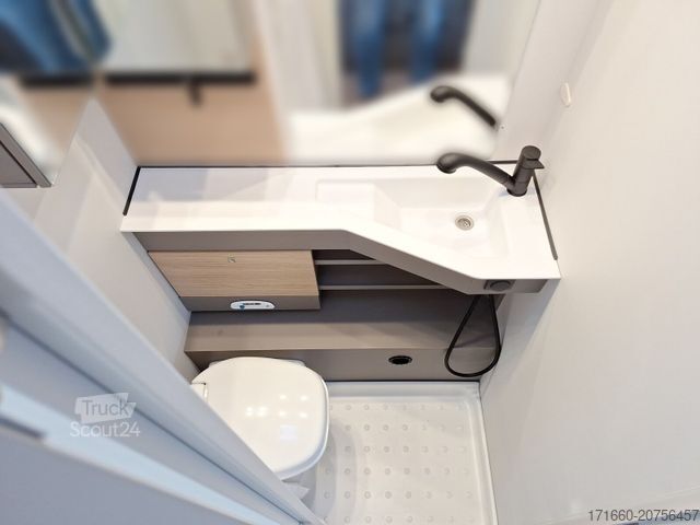 Przyczepa kempingowa BÜRSTNER B66 490 TL