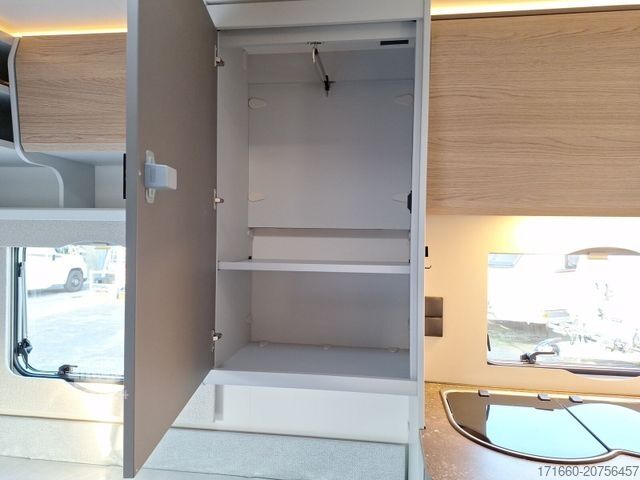 Przyczepa kempingowa BÜRSTNER B66 490 TL