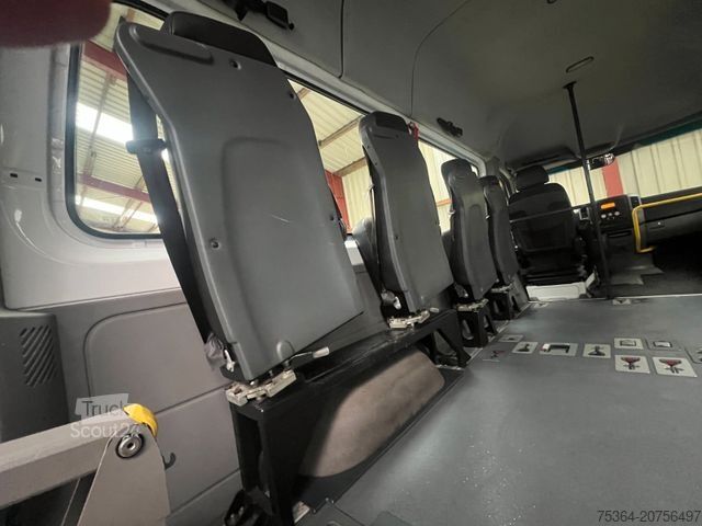 Kleinbus MERCEDES-BENZ Sprinter 313 BlueTEC 9 Sitze+ ENGINE NO GOOD