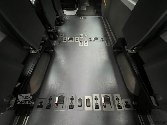 Kleinbus MERCEDES-BENZ Sprinter 313 BlueTEC 9 Sitze+ ENGINE NO GOOD