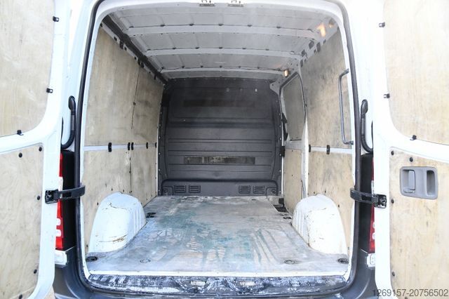 Furgoneta MERCEDES-BENZ Sprinter 314 CDI Kasten L1H1 RWD Sitzheizung