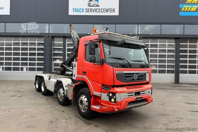Camion scarrabile VOLVO FMX-500 8x4 Hiab 26T