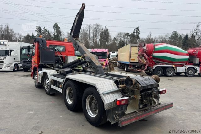 Camion scarrabile VOLVO FMX-500 8x4 Hiab 26T