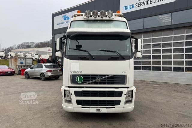 Trattore stradale standard VOLVO FH-520 4x2