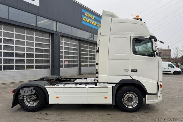 Trattore stradale standard VOLVO FH-520 4x2