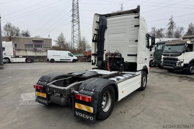 Trattore stradale standard VOLVO FH-520 4x2
