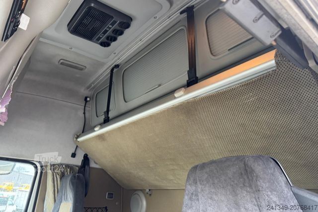 Trattore stradale standard VOLVO FH-520 4x2