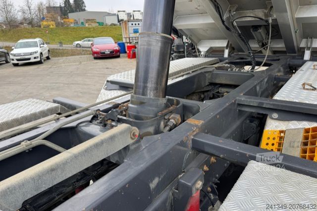 Autocarro ribaltabile VOLVO FMX-540 10x4 Moser 2S