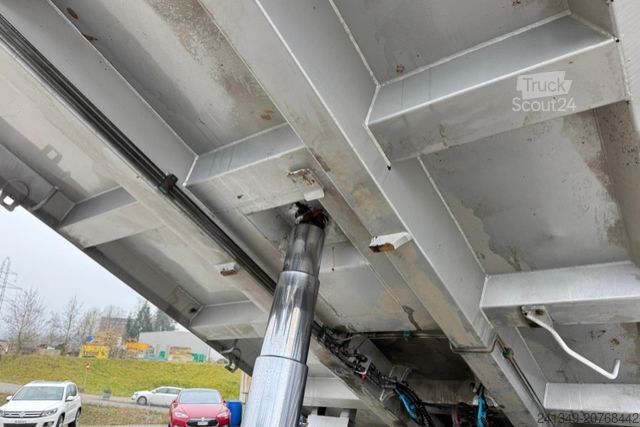 Pašizgāzējs kravas automašīna RENAULT C480 8x4 2S Moser