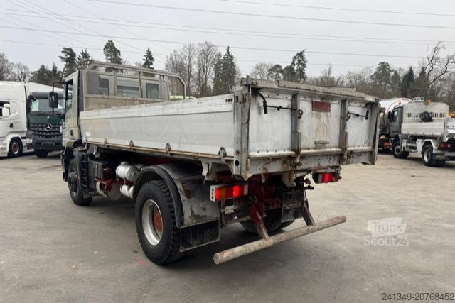 Autocarro ribaltabile IVECO 270 4x2 Kipper