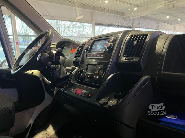 Koelwagen met geïsoleerde laadbak FIAT Ducato 2,3 HDI Thermoking V300 MAX -30C.