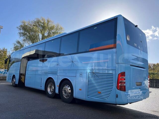 Autobus turystyczny Mercedes-Benz Tourismo