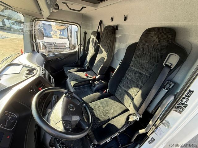 Furgons ar kasti MERCEDES-BENZ ATEGO 818 L Koffer 6,10 m LBW 1 to.*AHK*EURO 6E