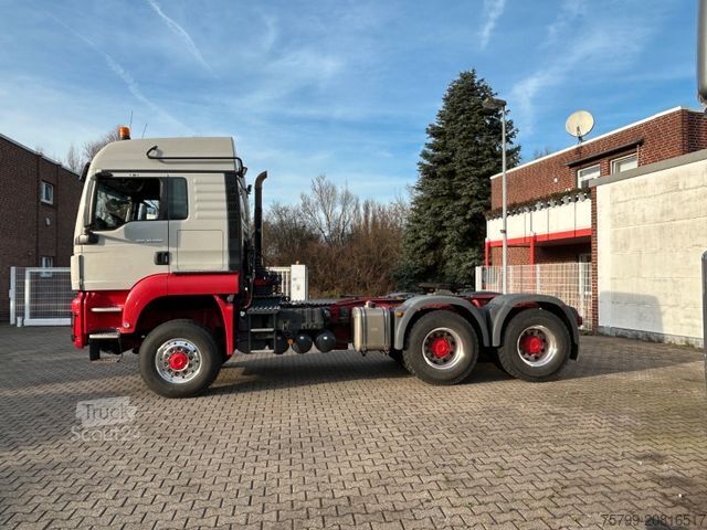 Standardowy ciągnik siodłowy MAN 33.500 TGS SZM ALLRAD 6x6