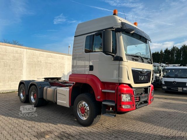 Standardowy ciągnik siodłowy MAN 33.500 TGS SZM ALLRAD 6x6