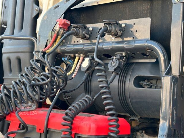 Standardowy ciągnik siodłowy MAN 33.500 TGS SZM ALLRAD 6x6