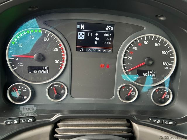 Standardowy ciągnik siodłowy MAN 33.500 TGS SZM ALLRAD 6x6