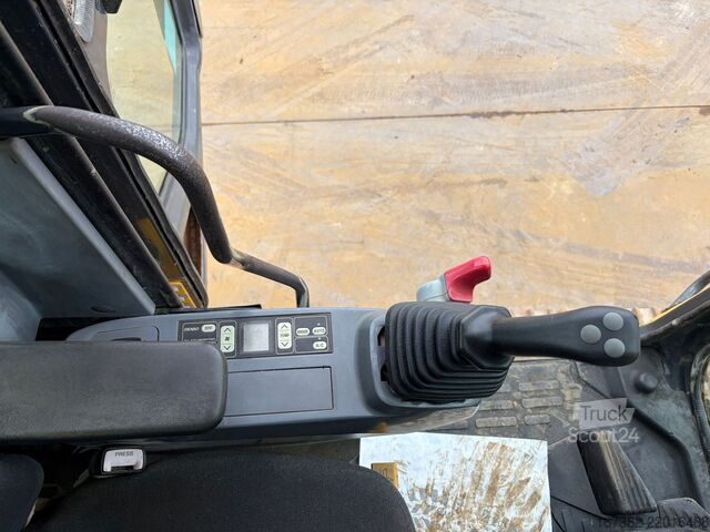 гусеничный экскаватор Komatsu PC180LC-7K