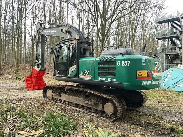 Escavadora de rastos Hitachi ZX250 LCN-7 with Oilquick OQ-80