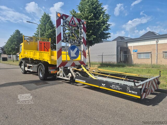Tipper Renault Kerax 320 Kerax 320 dci hardop kipper 28000 km ...