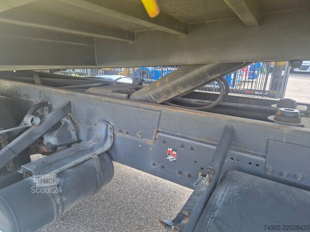 Tipper Renault Kerax 320 Kerax 320 dci hardop kipper 28000 km ...