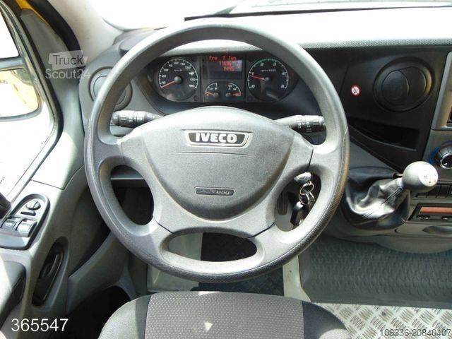 Box van IVECO DAILY 50 C 15 Postkoffer REGALSYSTEM KAMERA