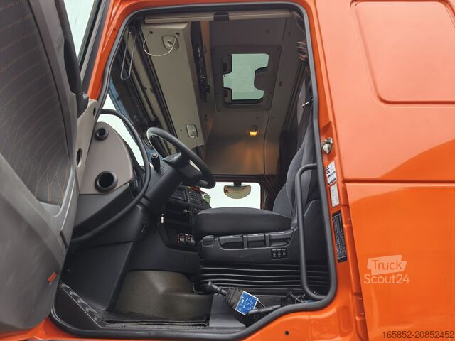 DAF XF 530 FT Retarder truck tractor DAF XF 530 FT Retarder