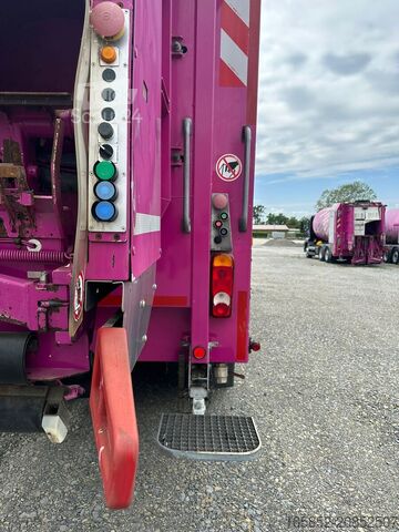 Camion d'enlèvement des ordures ménagères MAN TGS 28.320