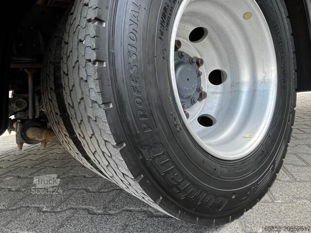 Yandan tenteli MAN TGL 8.220 Jumbo Gardine