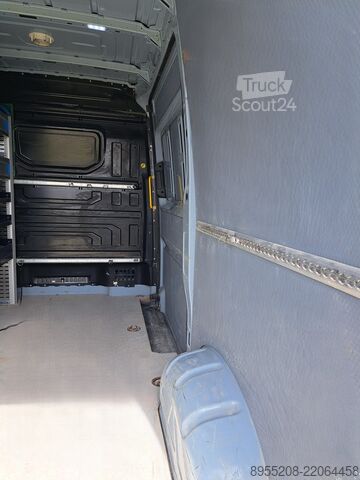 فان بسقف مرتفع VW Crafter 35