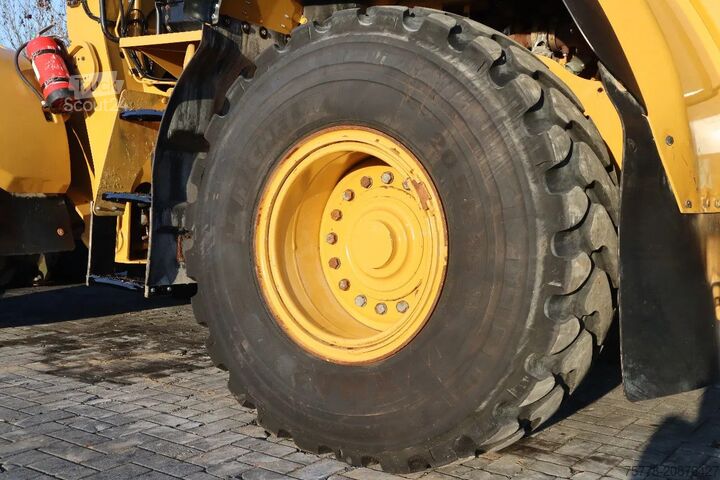 Loader Caterpillar 938 M | 2X BUCKET | JIB | FORKS | BSS | GOOD CO...