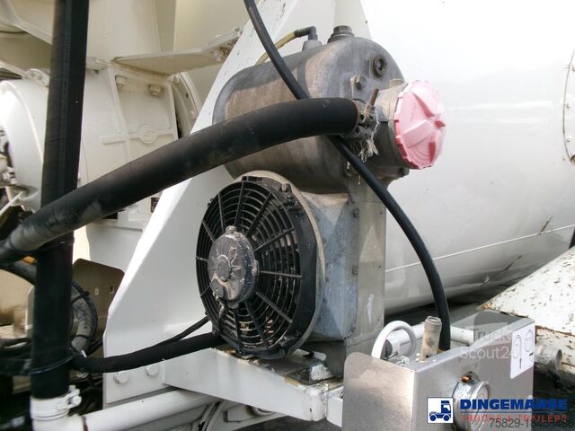 Mixer MAN TGS 32.360 8X4 Euro 6 Liebherr concrete mixer 8...