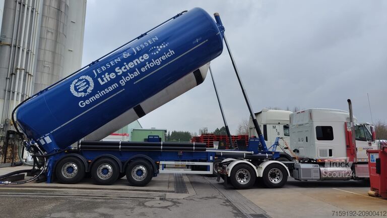 Semi-remorque silo Spitzer SK 2748 CAL Kippsilo 48 m³ – Chemie