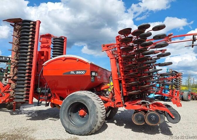 Yhdistelmääes Kuhn Moduliner ML 2800 / HR 6004