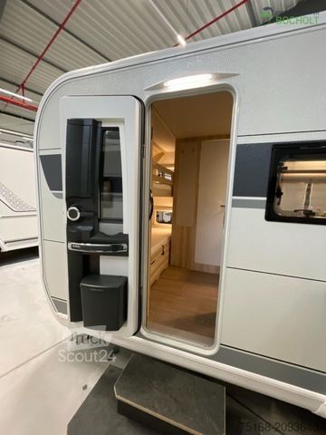 Lakókocsi HOBBY De Luxe 490 KMF Modell 2026