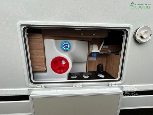 Integrated camper WEINSBERG CaraCore 700 MEG