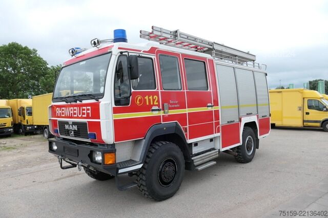 Sonderaufbau-LKW man 10.224 DoKa LHF 16/12 4x4 Wassertank 850l