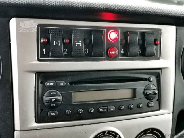 Pick-up dodávka IVECO Daily 55S17W 4x4/ PRITSCHE 2,1M/ 7 SITZE/ AHK