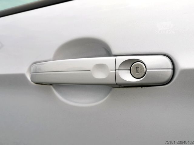 Pick-up FORD Kuga ST-Line 2.0TDCI/AT 4WD/ KEYFREE/ AHK