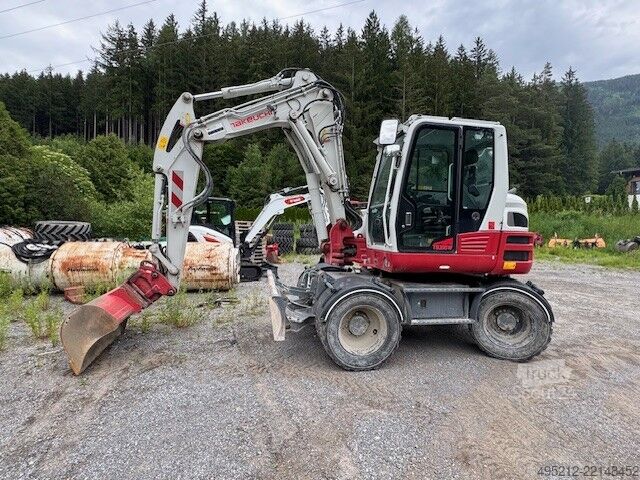 Pelle sur pneus Takeuchi TB 395 W