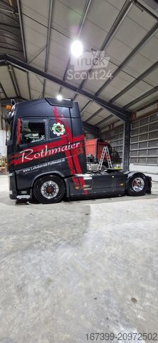 Standard nyergesvontató Volvo FH 500