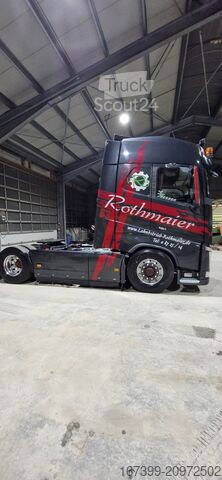 Standard nyergesvontató Volvo FH 500